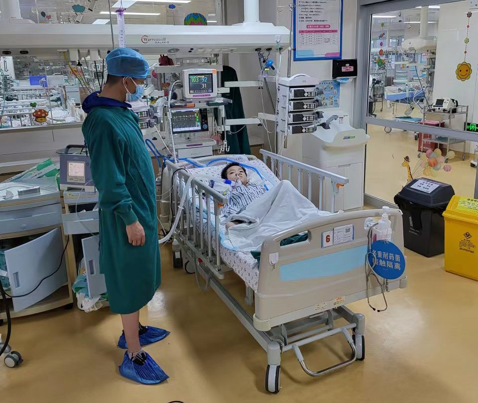 五家渠市跨省救护车出租公司